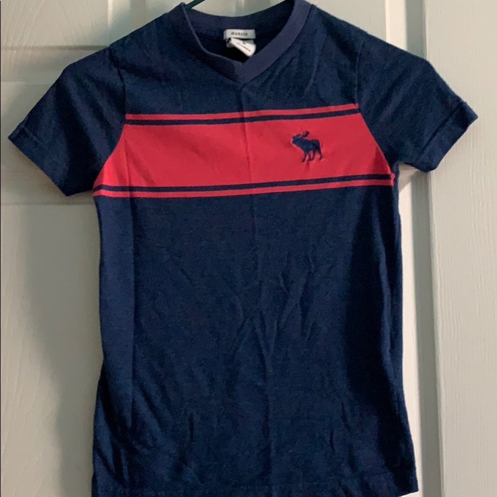 Boys Abercrombie t-shirt